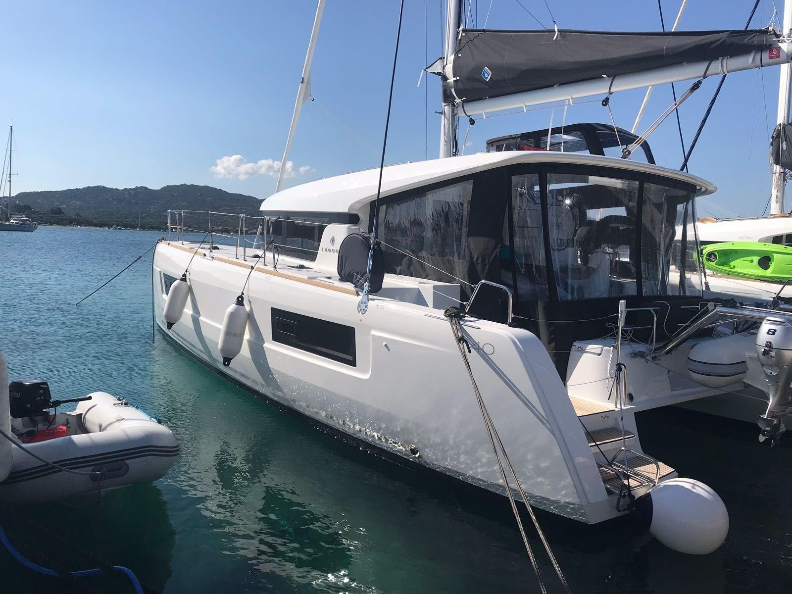 2018 Lagoon 40