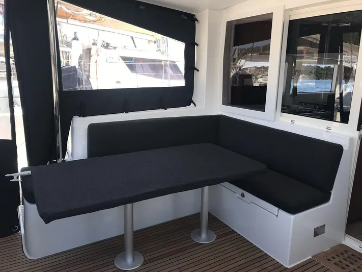  Yacht Photos Pics Lagoon 40