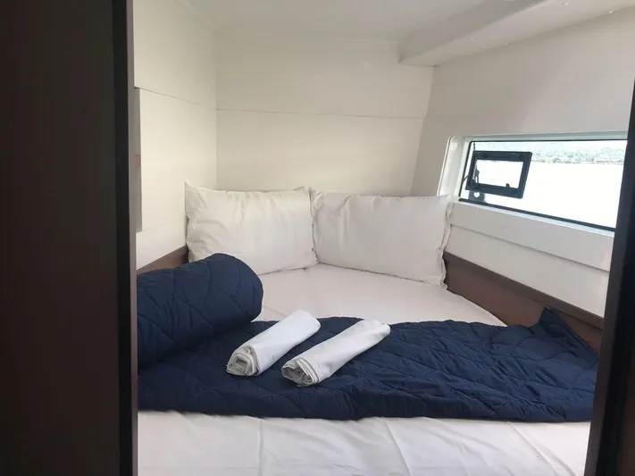  Yacht Photos Pics Lagoon 40