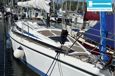 1983 Bavaria 890