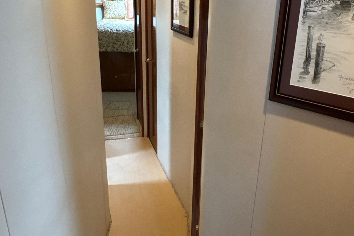 2006 Viking 56 