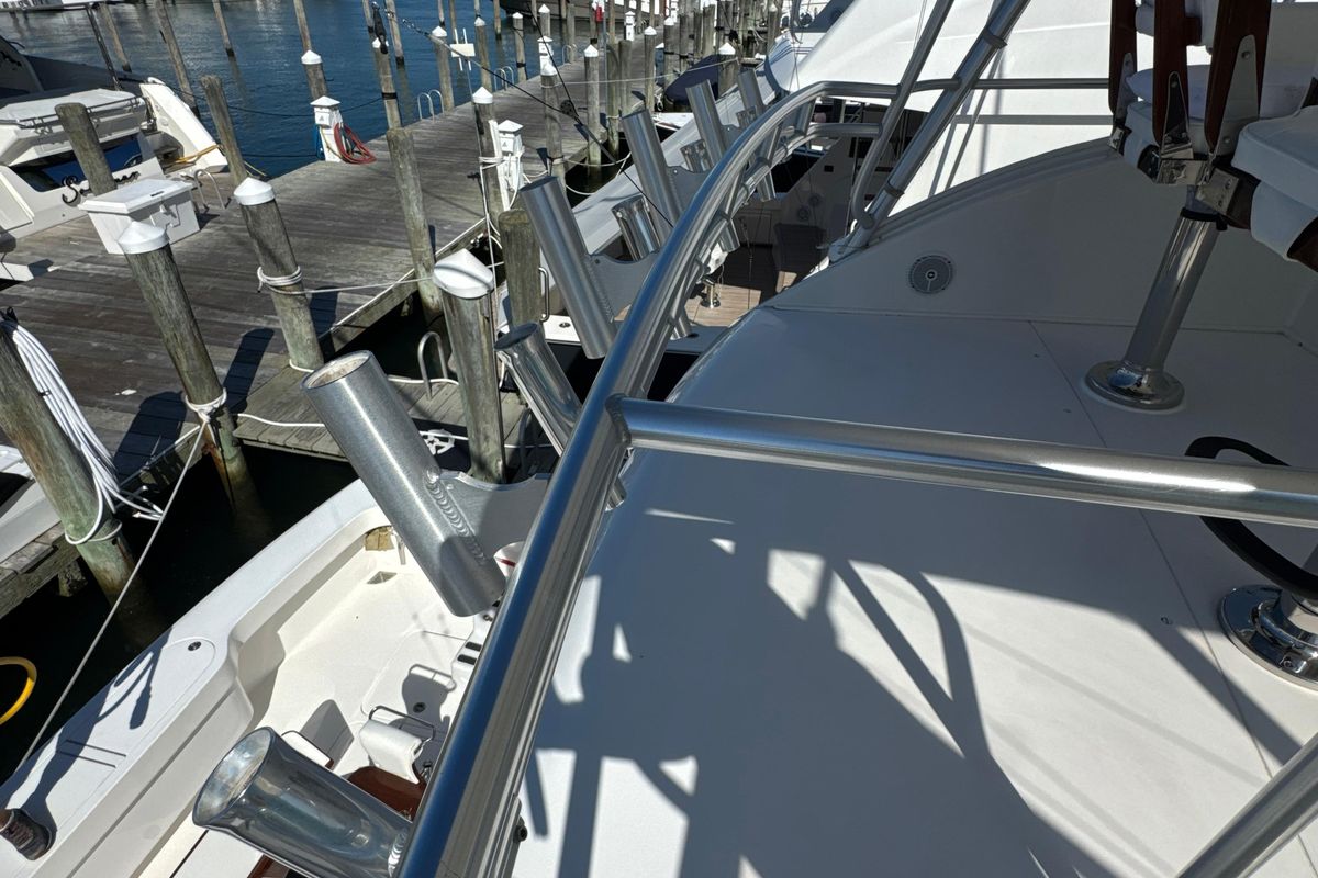 2006 Viking 56 