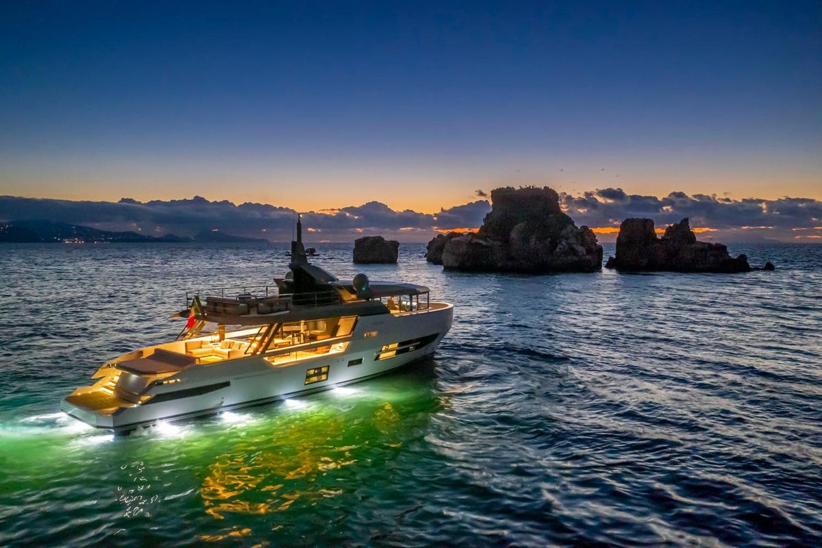 2022 Arcadia Yachts 78 