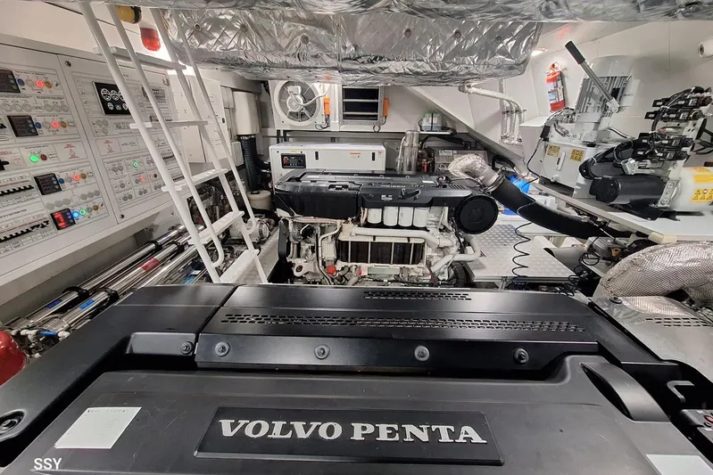 Mabelle Yacht Photos Pics Engine room of 2022 Arcadia Yachts Sherpa 80 XL with Volvo Penta engine.