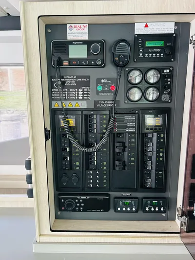 Showtime Yacht Photos Pics 