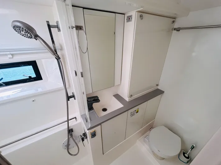 Showtime Yacht Photos Pics 