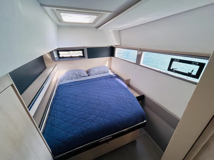 Showtime Yacht Photos Pics 