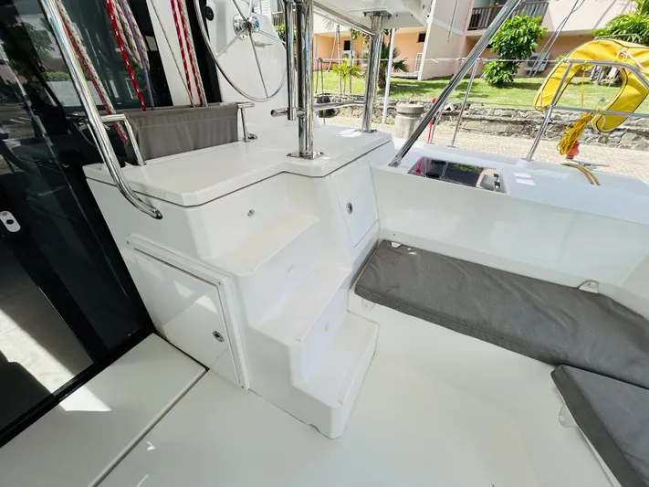 Showtime Yacht Photos Pics 