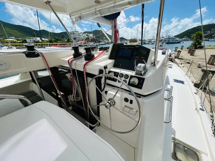 Showtime Yacht Photos Pics 