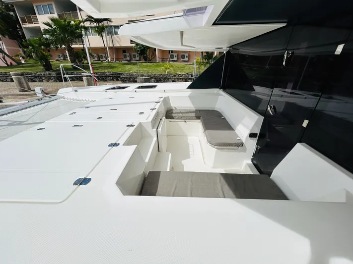 Showtime Yacht Photos Pics 