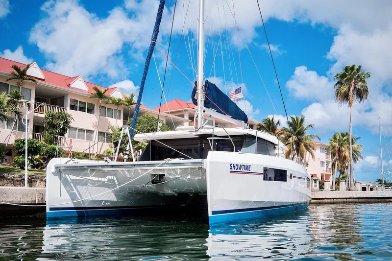 Showtime Yacht Photos Pics 