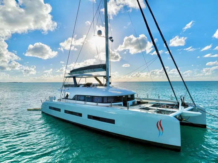 Twin Flame Yacht Photos Pics 