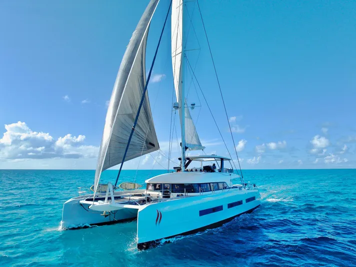 Twin Flame Yacht Photos Pics 