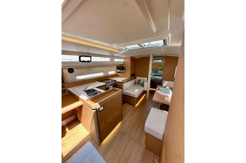 Endless Summer Yacht Photos Pics Interior of 2024 Jeanneau Sun Odyssey 410 sailboat, featuring modern design and spacious layout.