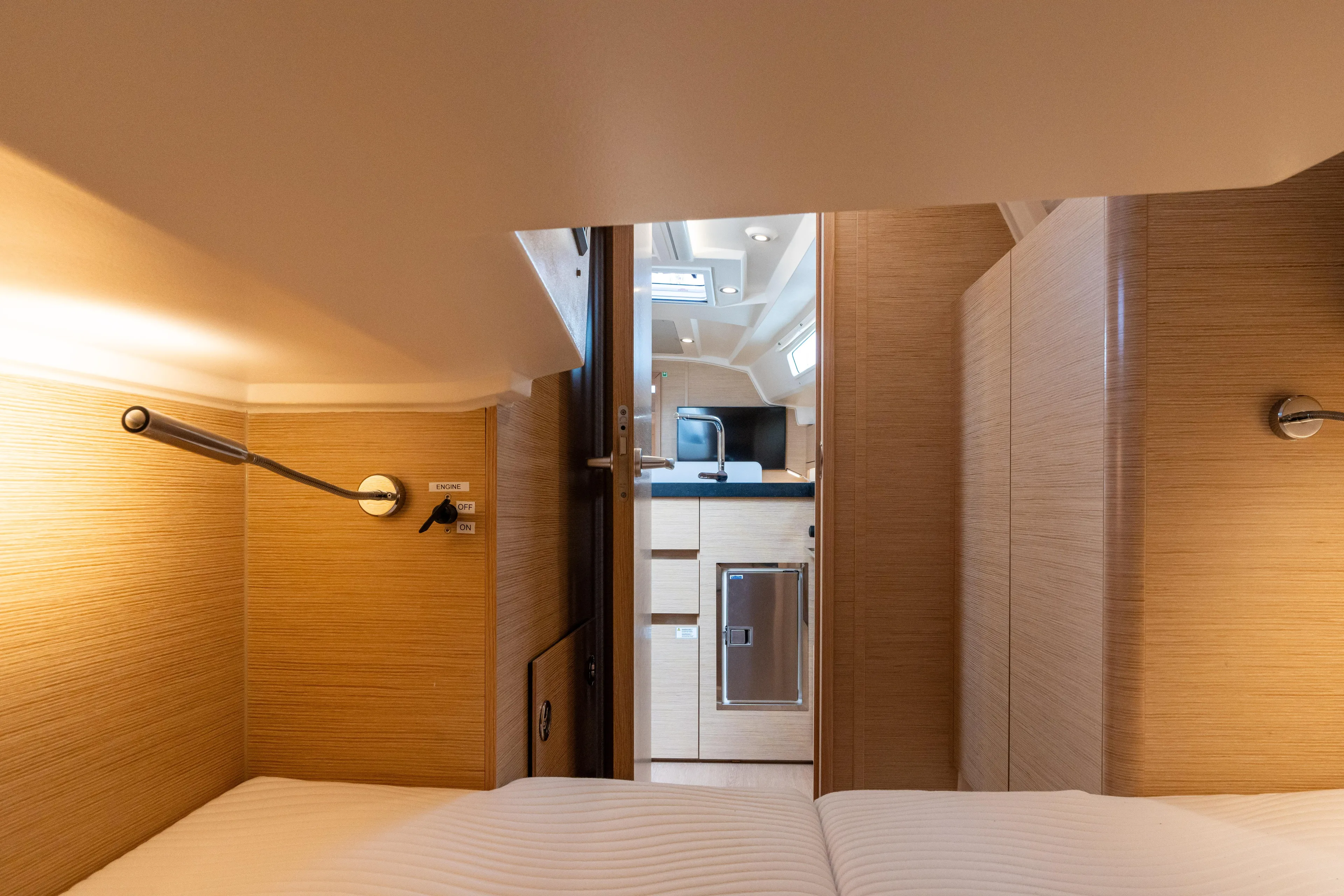 The Siren's Song Yacht Photos Pics 