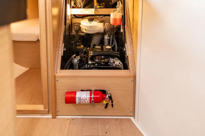 The Siren's Song Yacht Photos Pics 