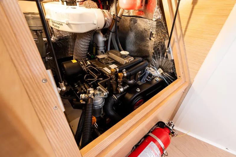 The Siren's Song Yacht Photos Pics 