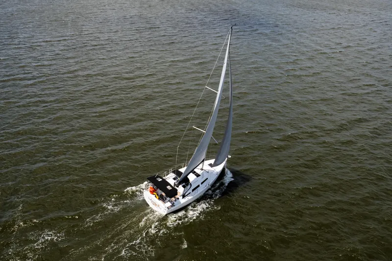 The Siren's Song Yacht Photos Pics 