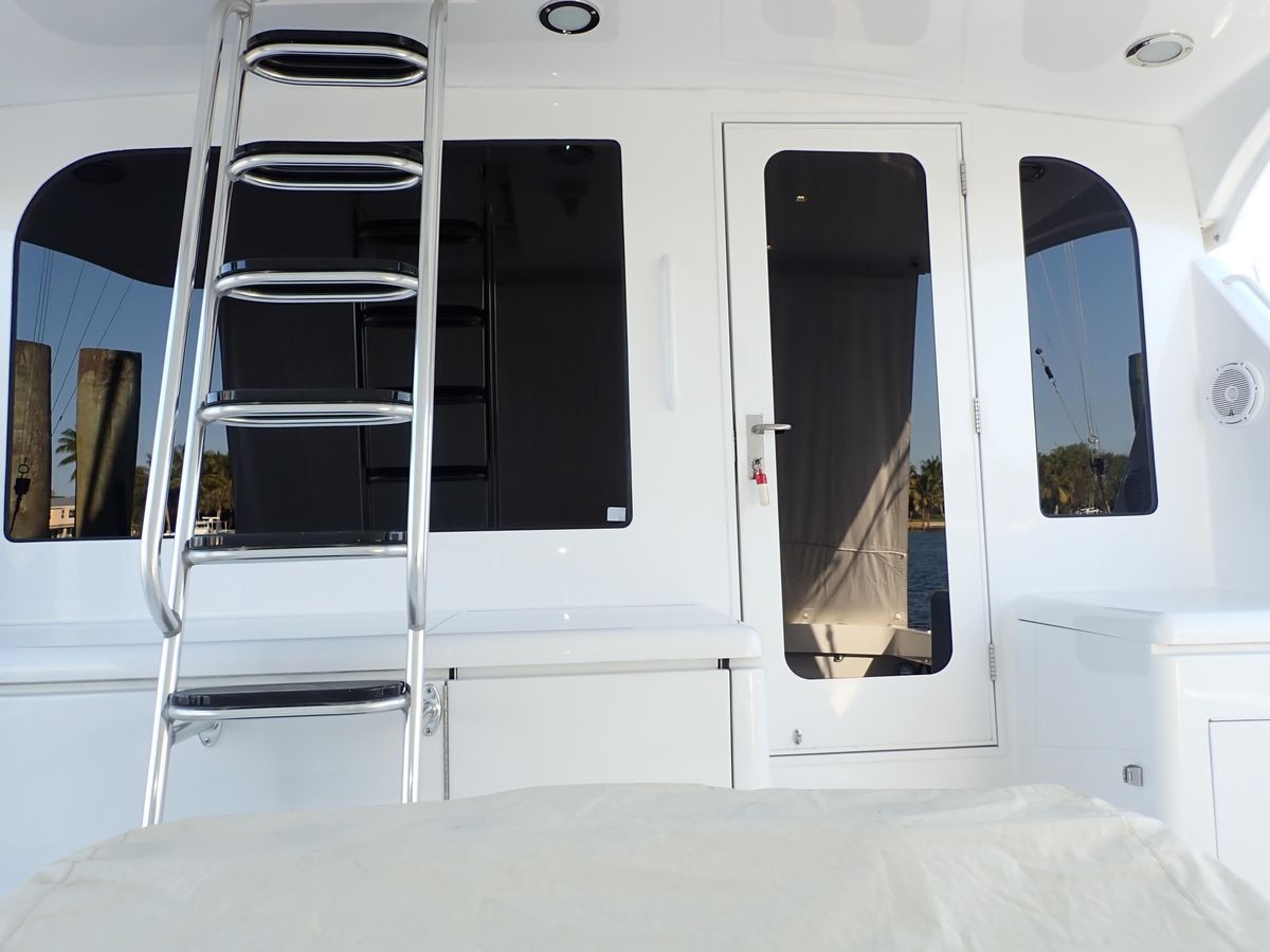 2005 Hatteras 60 