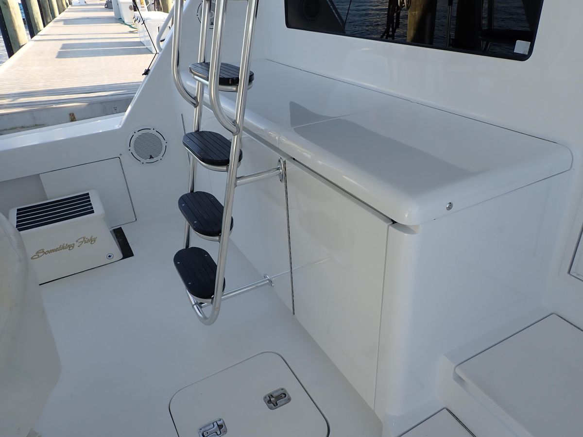 2005 Hatteras 60 