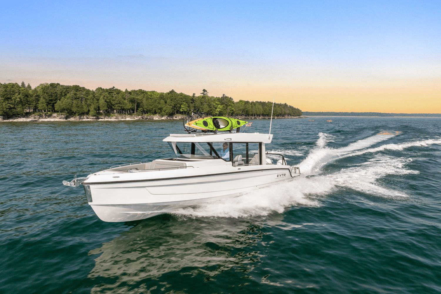 Cruisers Yachts 38 VTR EC