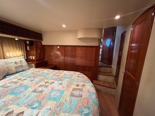 2005 Carver 396 Motor Yacht