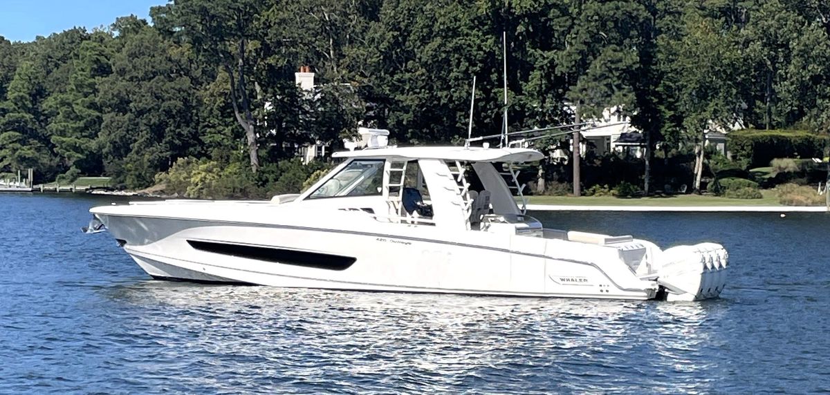 2019 Boston Whaler 42 