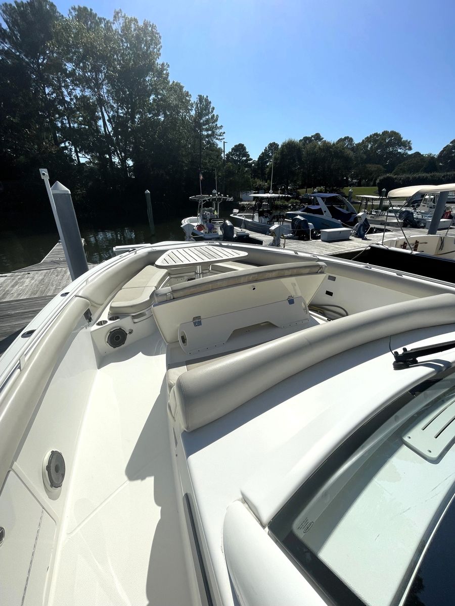 2019 Boston Whaler 42 