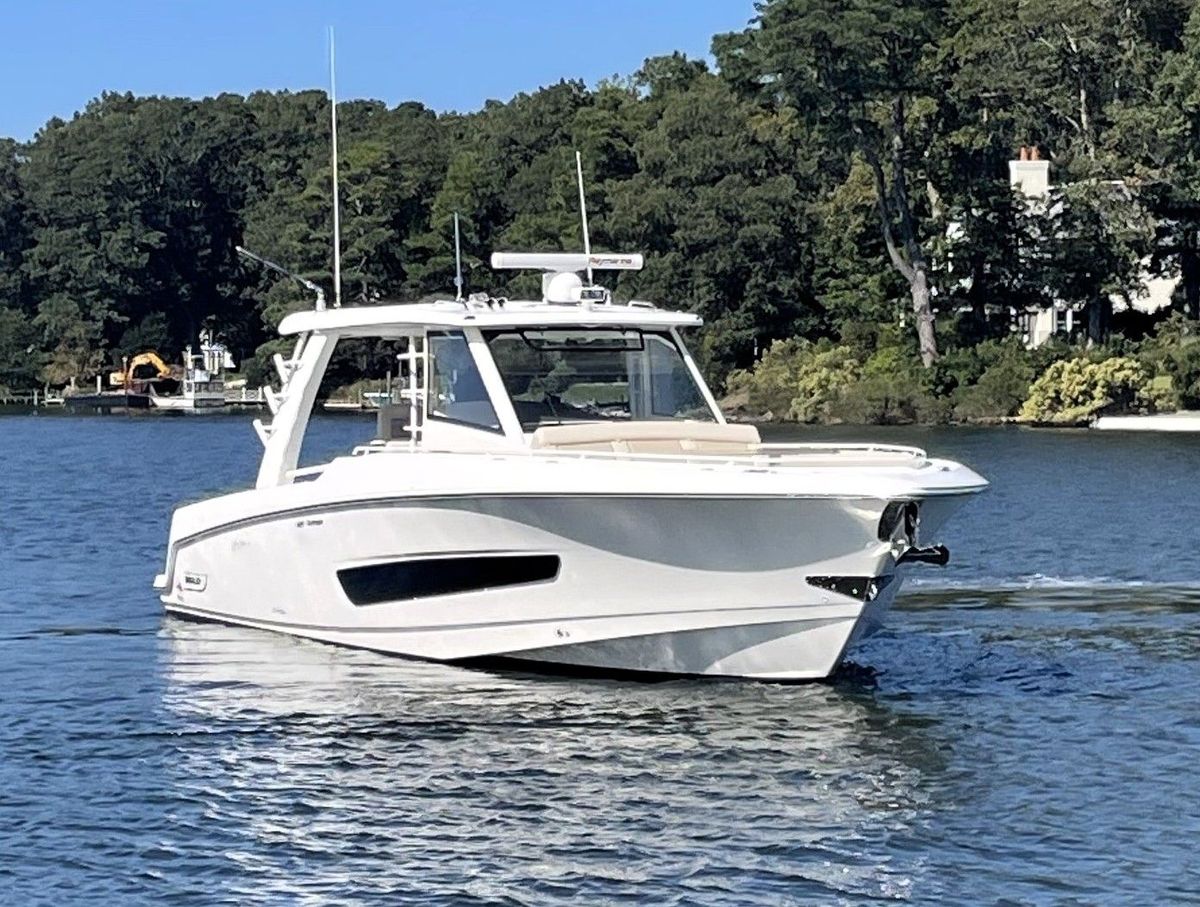 2019 Boston Whaler 42 