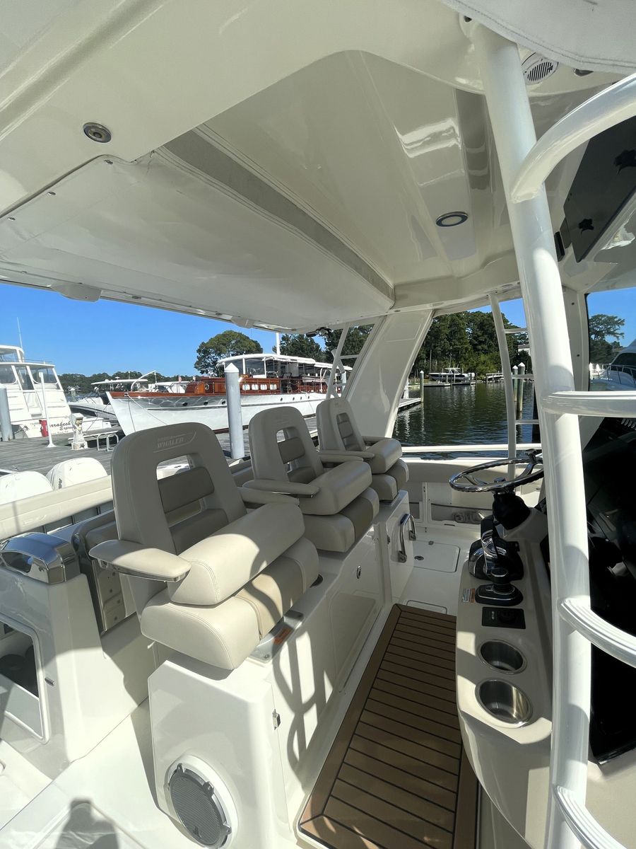 2019 Boston Whaler 42 