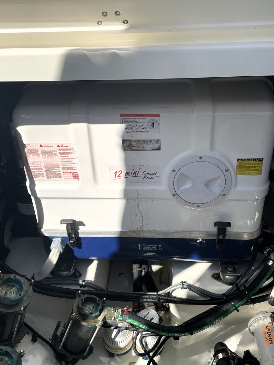 2019 Boston Whaler 42 