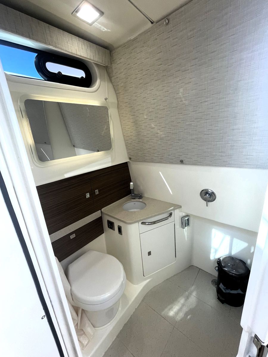 2019 Boston Whaler 42 