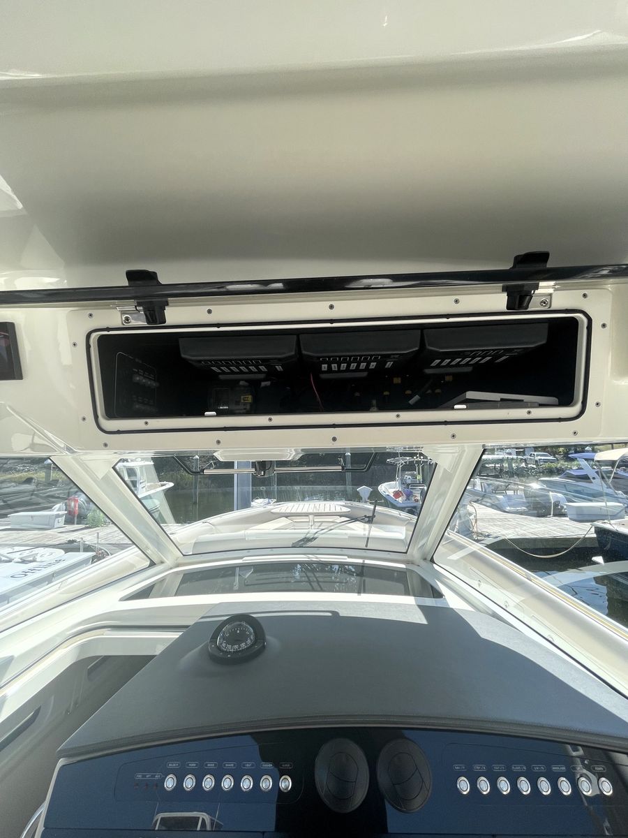 2019 Boston Whaler 42 