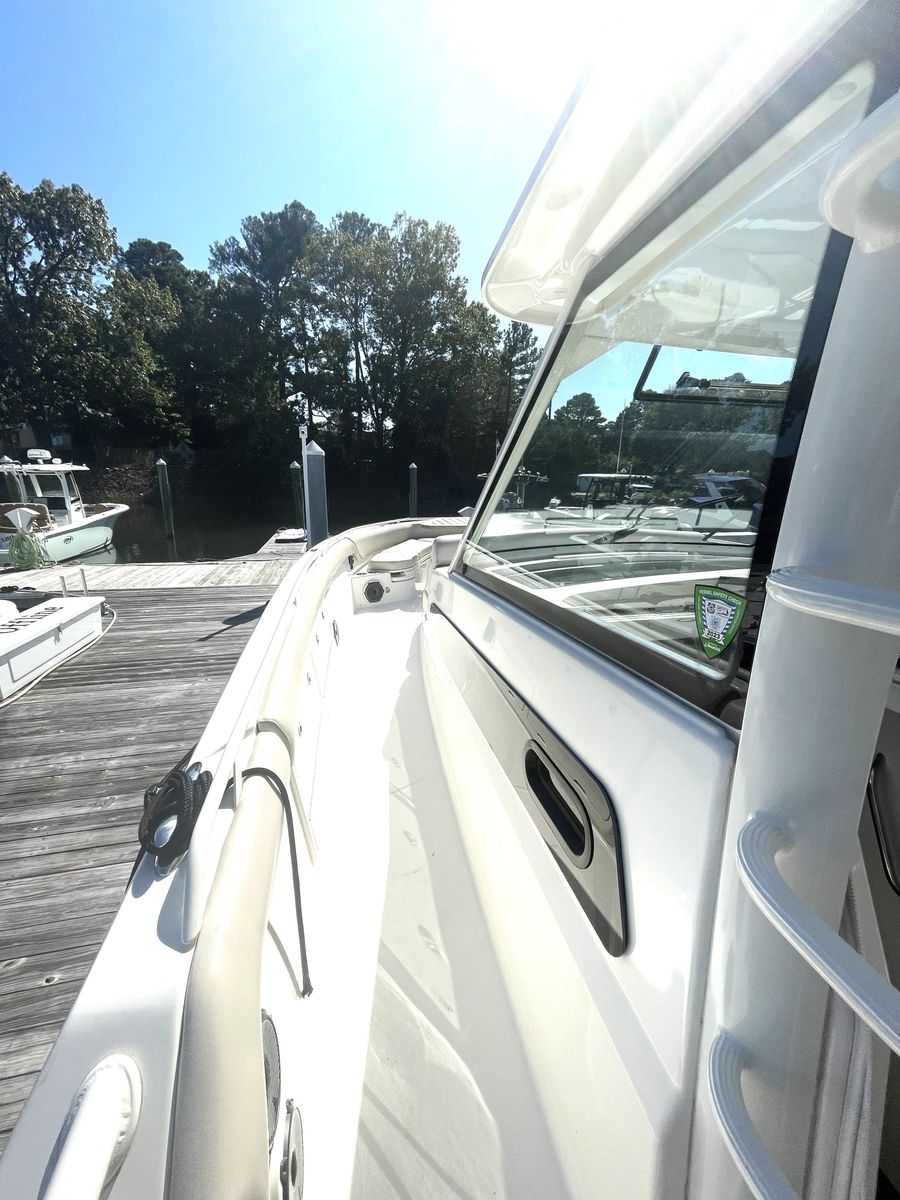 2019 Boston Whaler 42 