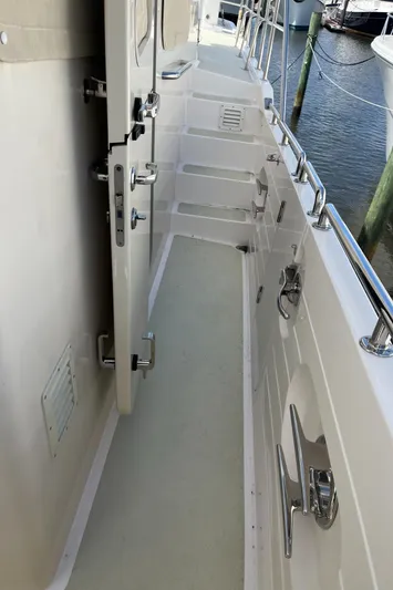 Papa Whiskey Yacht Photos Pics 