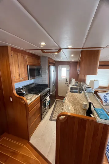 Papa Whiskey Yacht Photos Pics 