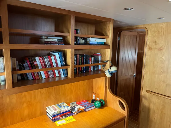 Papa Whiskey Yacht Photos Pics 