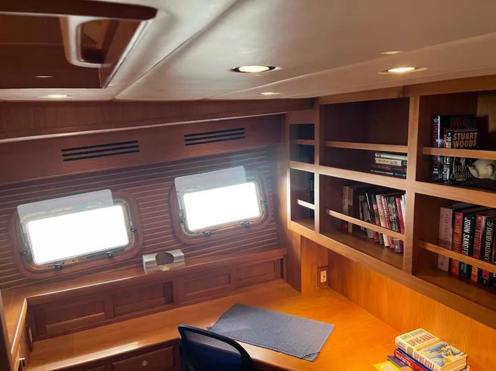 Papa Whiskey Yacht Photos Pics 