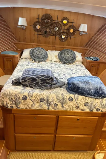 Papa Whiskey Yacht Photos Pics 