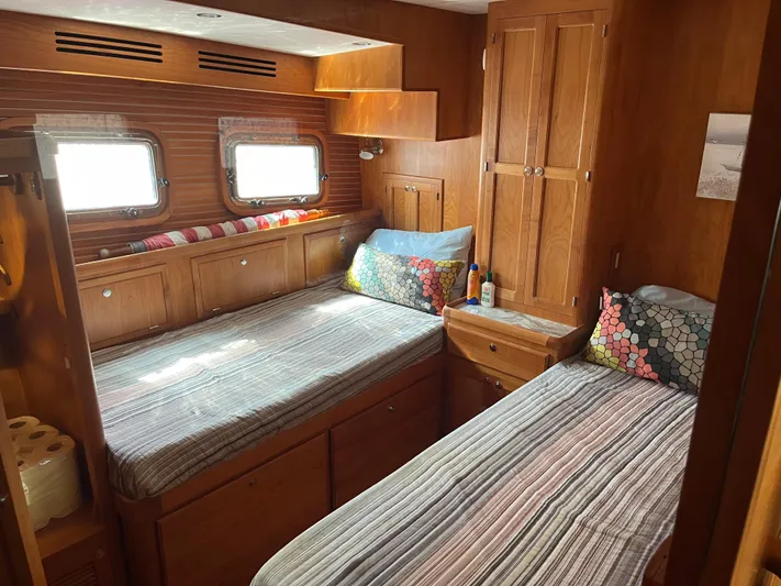 Papa Whiskey Yacht Photos Pics 