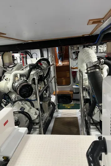 Papa Whiskey Yacht Photos Pics 