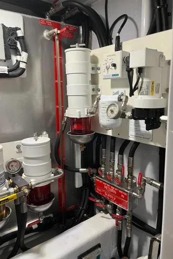 Papa Whiskey Yacht Photos Pics 