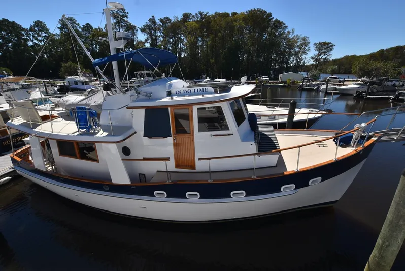 In Do Time Yacht Photos Pics 