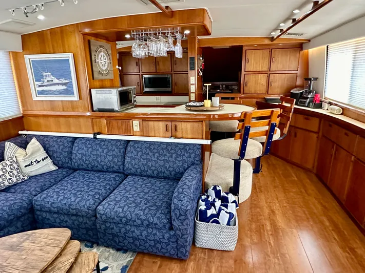 Farbrengen Yacht Photos Pics Salon Forward