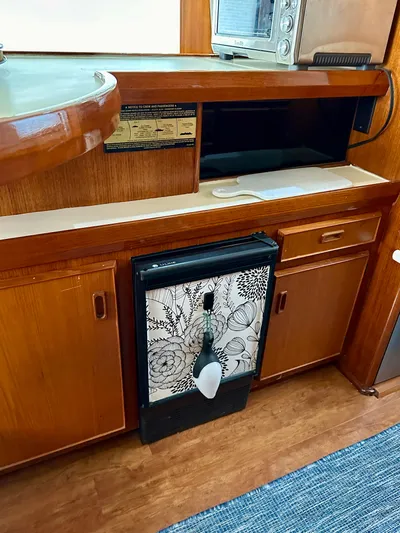 Farbrengen Yacht Photos Pics Ice Maker