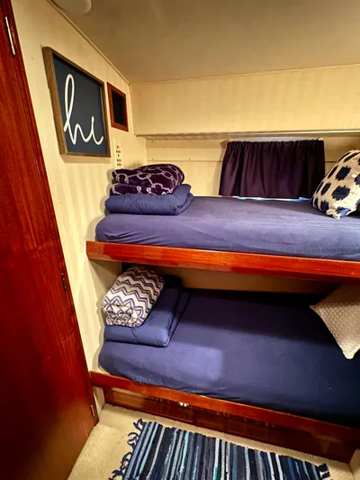 Farbrengen Yacht Photos Pics Guest Bunks
