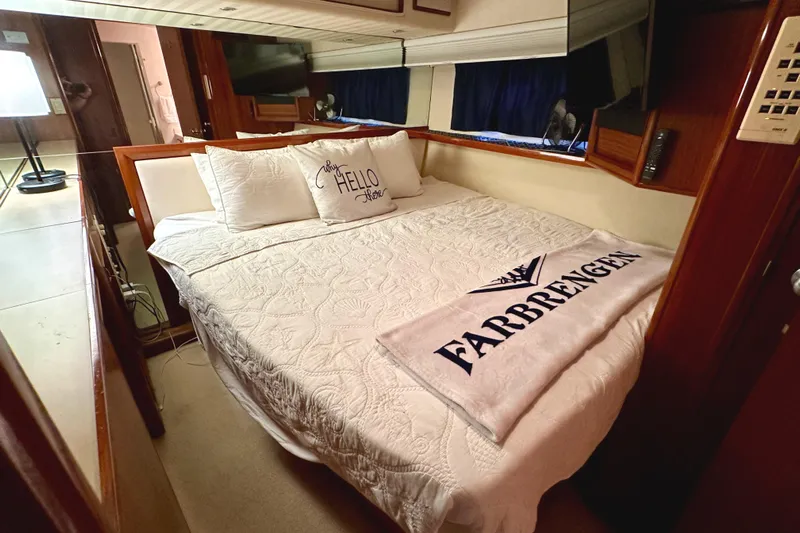 Farbrengen Yacht Photos Pics Master Stateroom