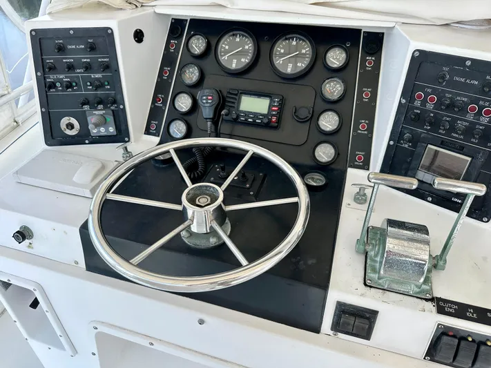 Farbrengen Yacht Photos Pics Helm