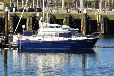 2011 Hardy Commodore 42