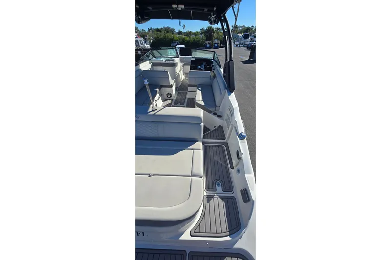  Yacht Photos Pics 2023 Sea Ray SDX 270 Outboard boat interior with spacious seating and modern design.